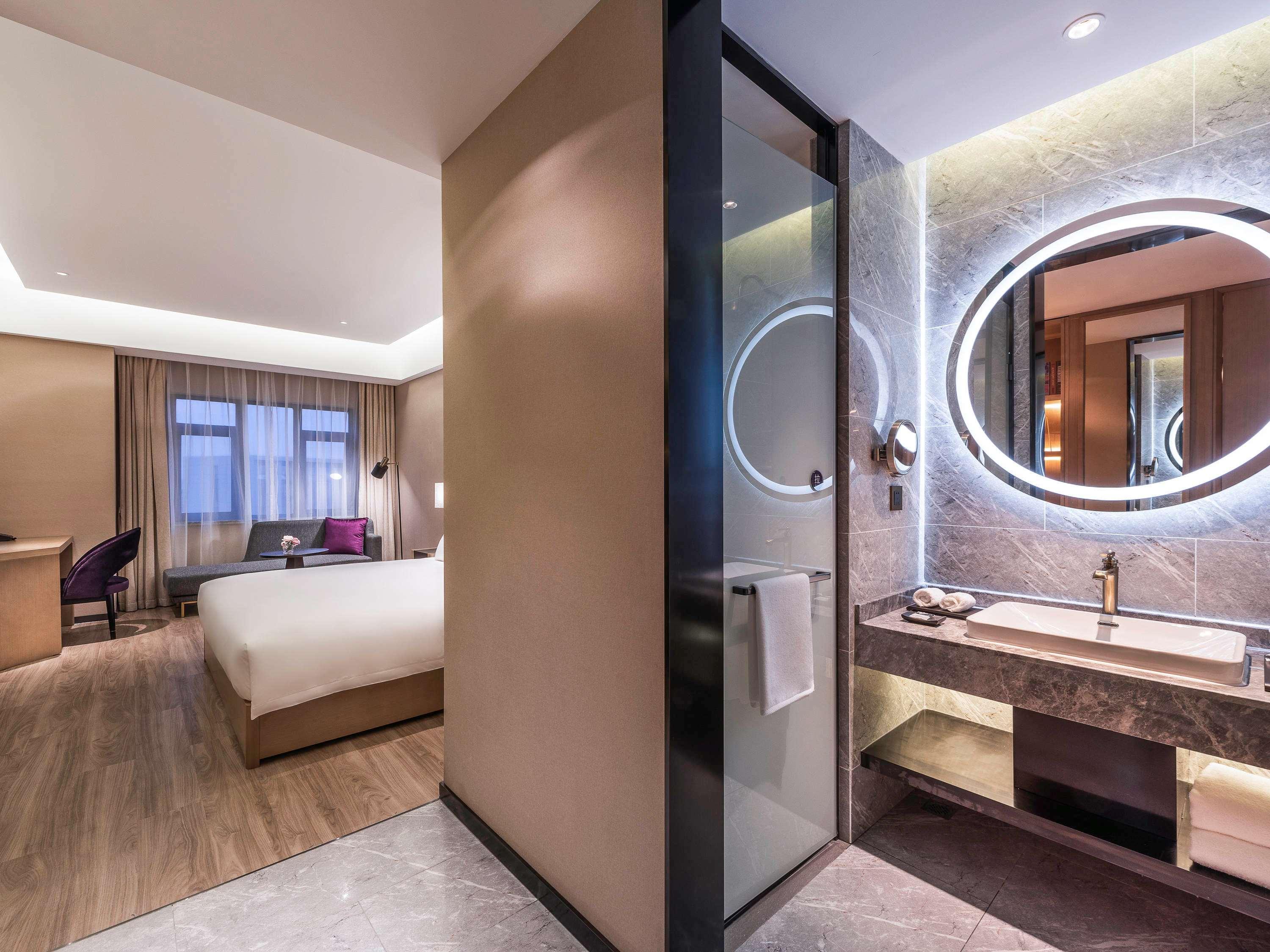 Mercure Shanghai Jiuting Екстер'єр фото