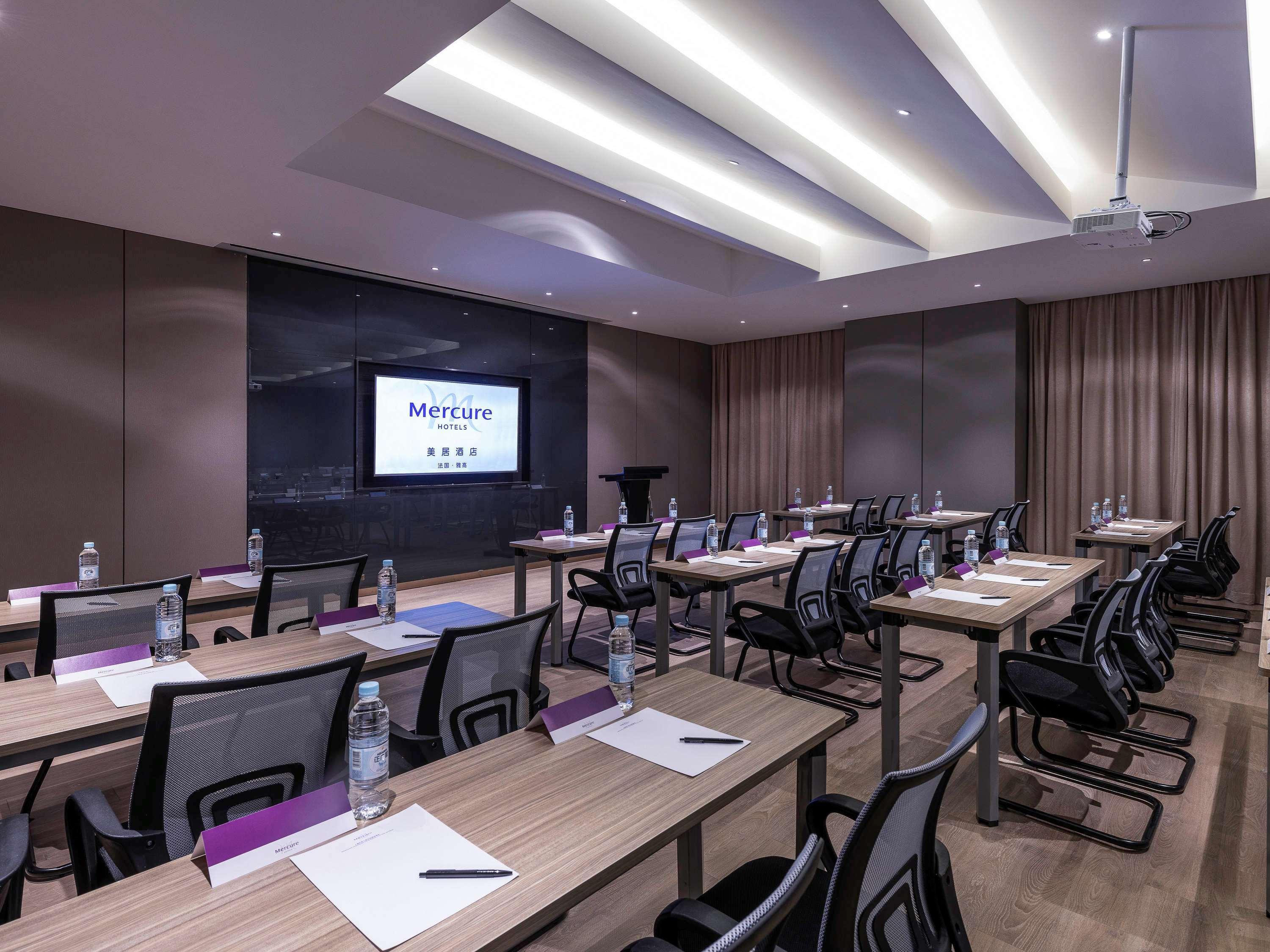 Mercure Shanghai Jiuting Екстер'єр фото